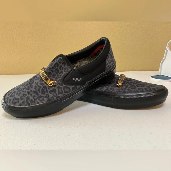 MENS VANS X CHER STRAUBERRY SLIP-ON CHEETAH SNEAKER. SIZE 6.5 - Picture 2 of 7